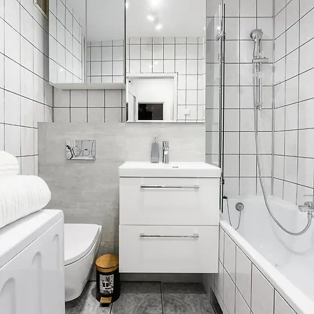 Lumina 2-room Near Zlote Tarasy Lägenhet